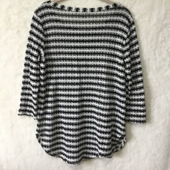 Splendid Black and White Pattern Sweater - Picture 6 of 10